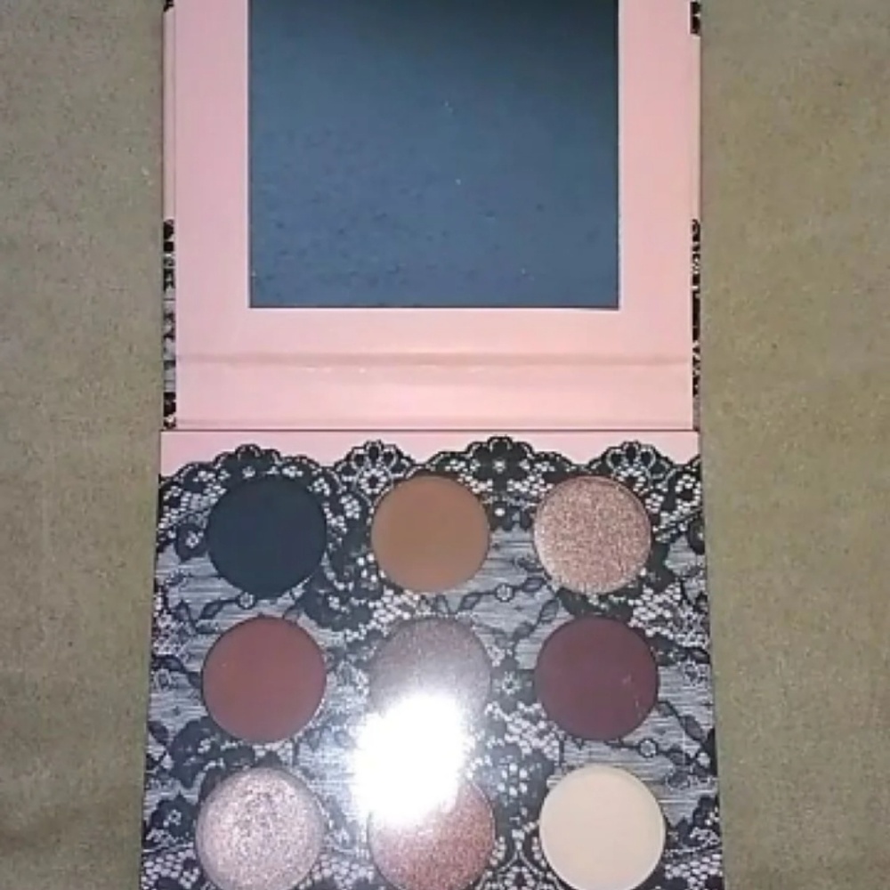 Make Up Palette - Picture 4 of 5